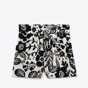 New With Tags Zara black ecru floral linen shorts size L elastic waist